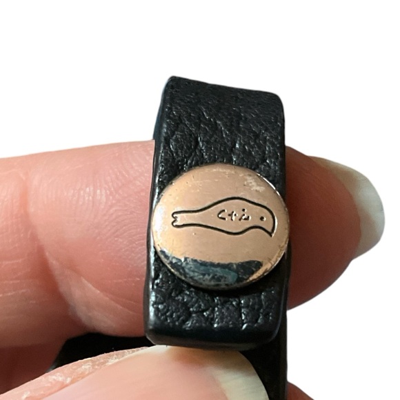 Chloe + Isabel Leather Bling Bracelet & Two (2) Silver Tone Pierced Earrings Lot - Picture 4 of 8